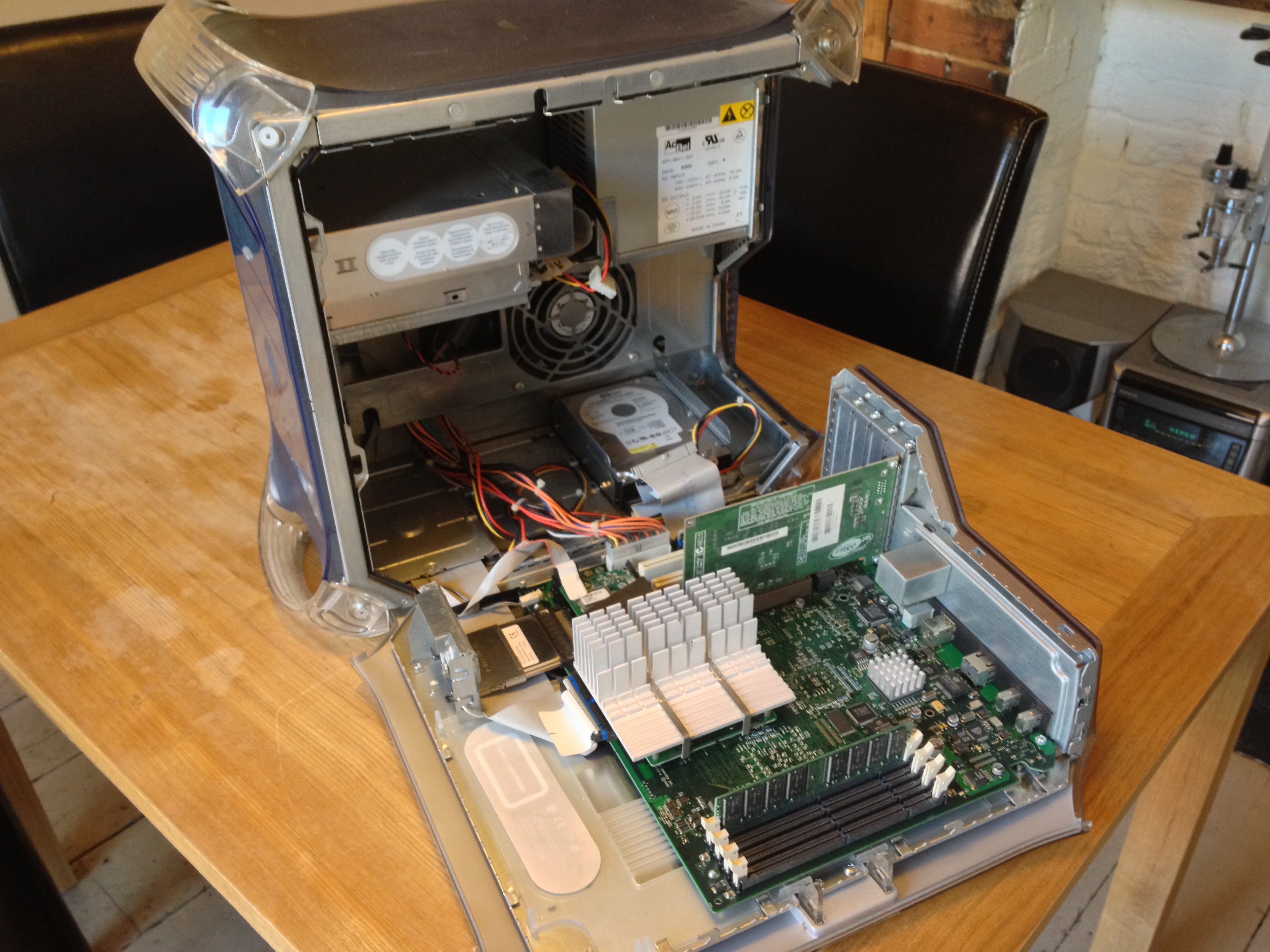 PowerMac G4 ‘Before shot’ opened